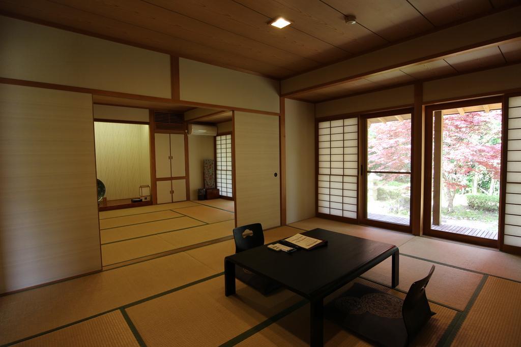 Yamaga Onsen Kazenosato Hotel Kitsuki Екстериор снимка